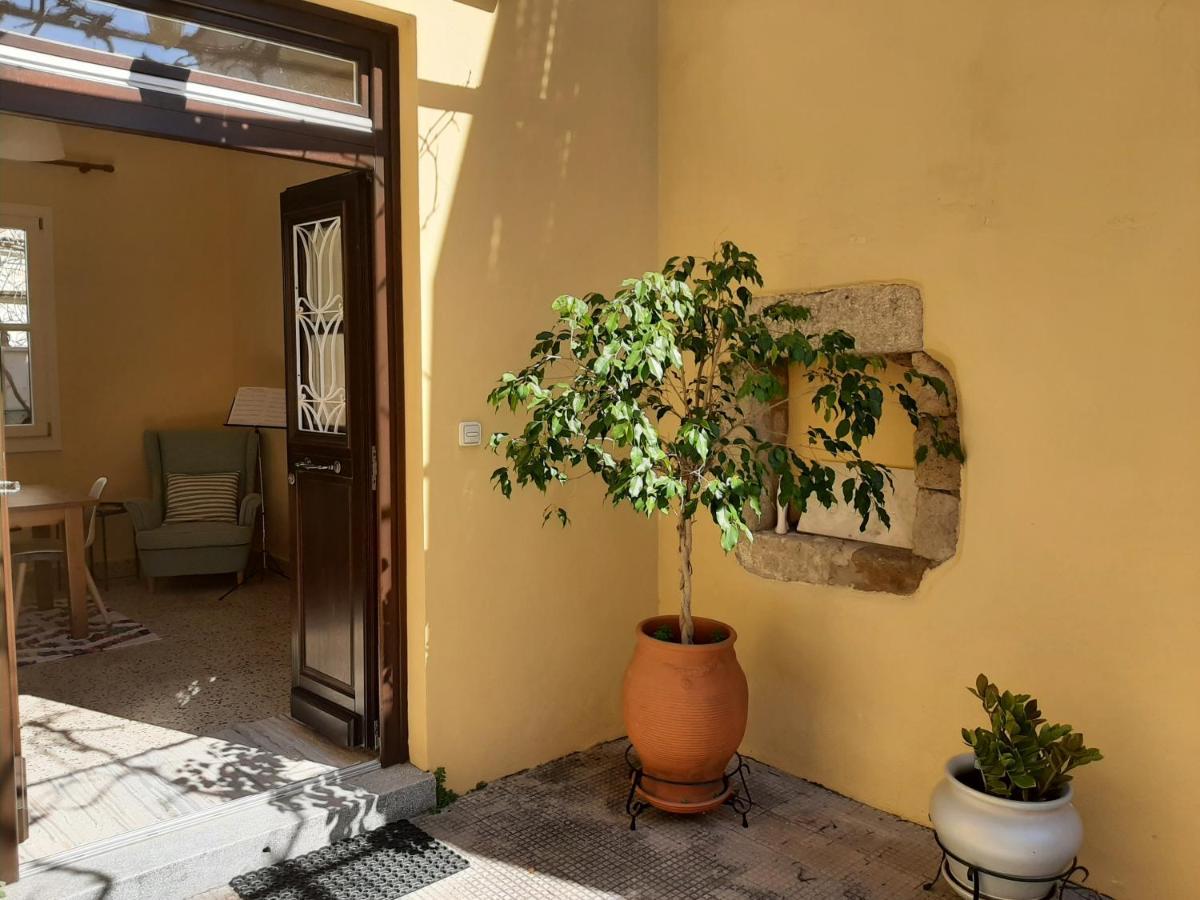 Alexandros Traditional House *