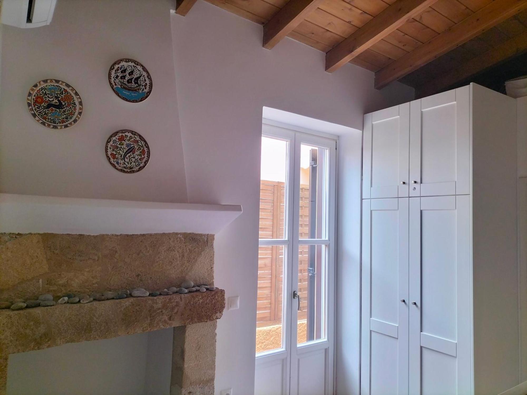 Semesterbostad Alexandros Traditional House *